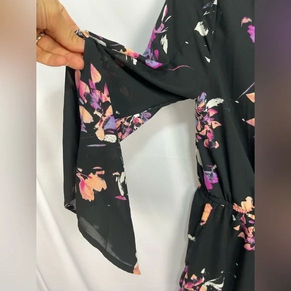 Arizona Jean company black and floral long sleeve romper women’s size medium - Picture 7 of 16